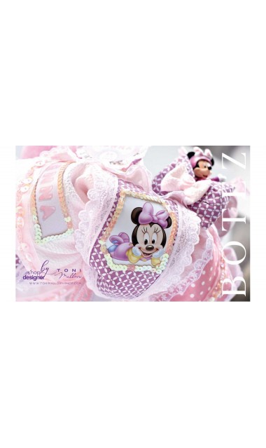 Lumanare cu Minnie Mouse Racer personalizata cu paiete roz si lila 6